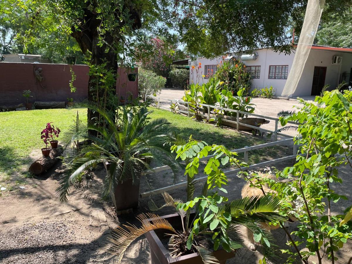 Kololo Guesthouse Katima Mulilo Luaran gambar