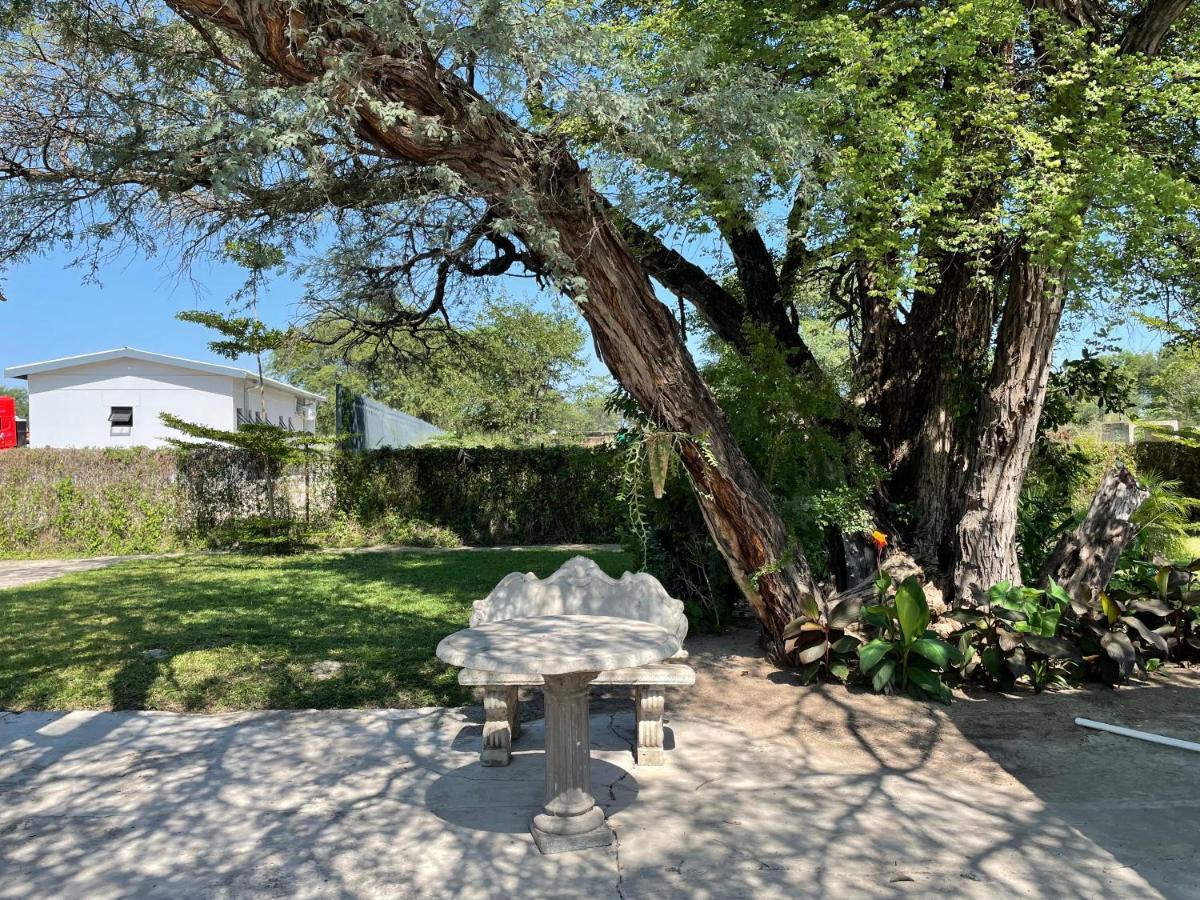 Kololo Guesthouse Katima Mulilo Luaran gambar